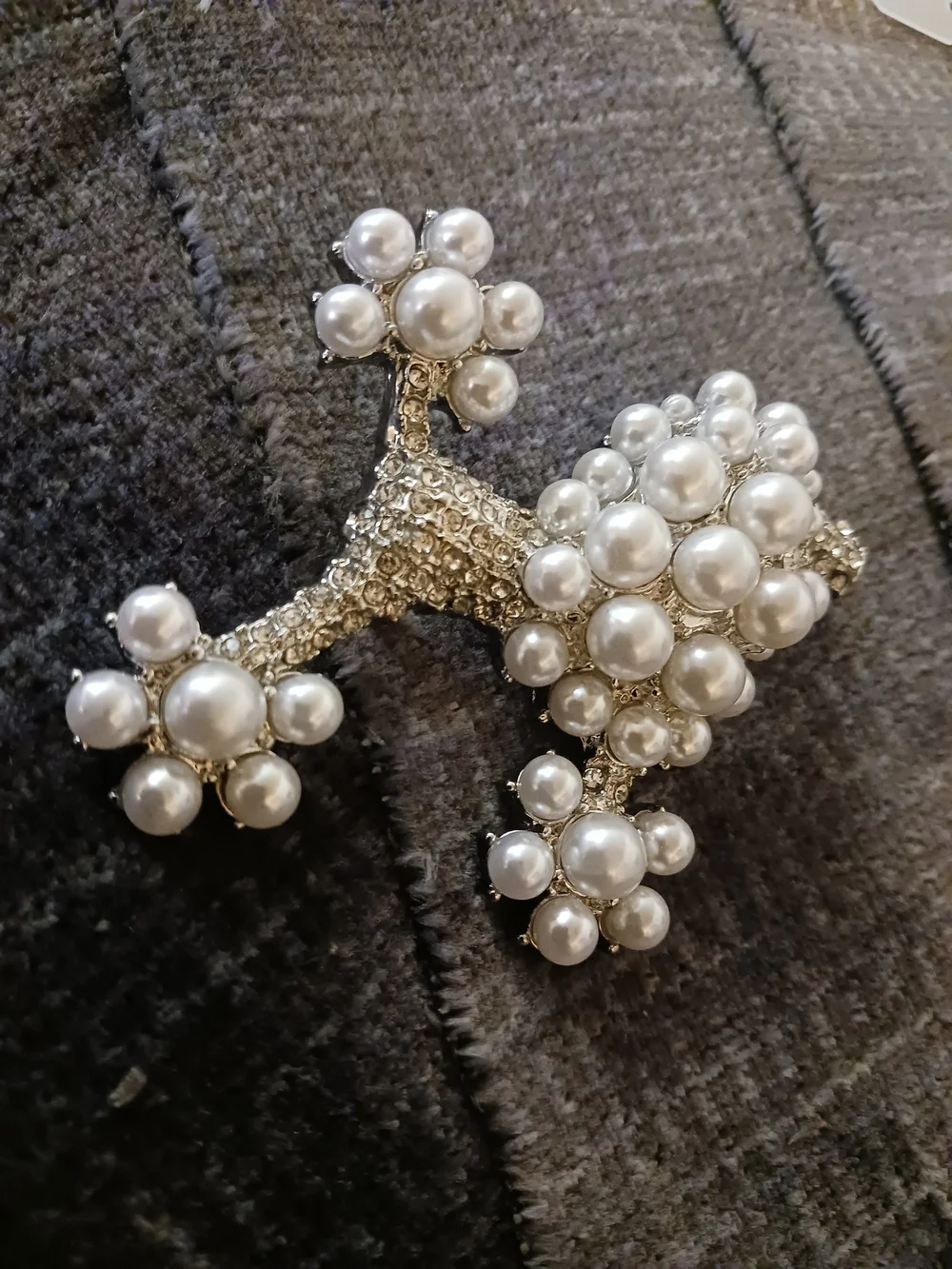 Pearl Cluster Poodle Brooch